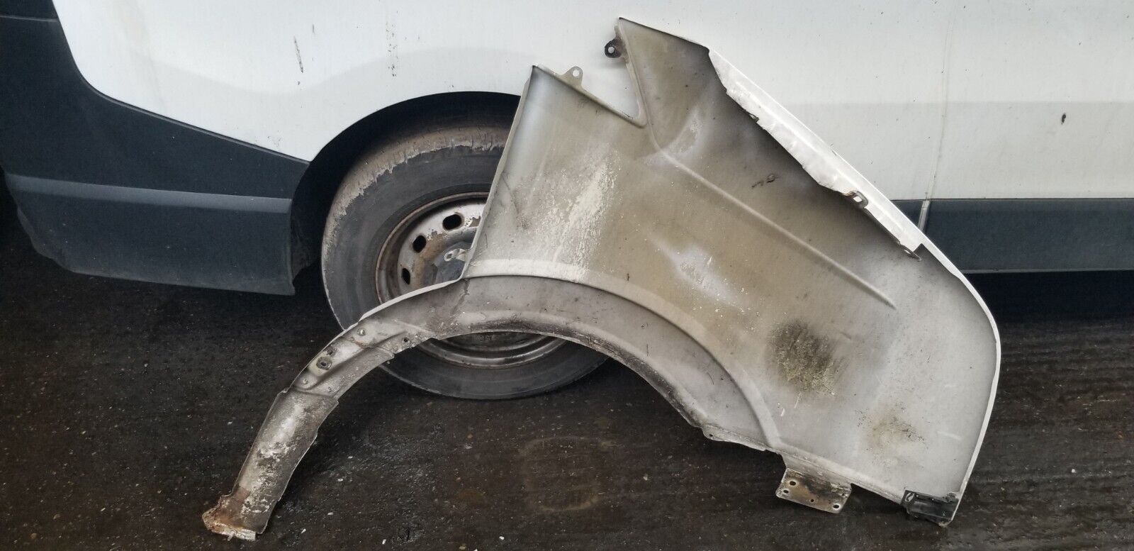 Volkswagen Crafter Wing Panel Passenger Front 2015 Diesel |O - Image 5