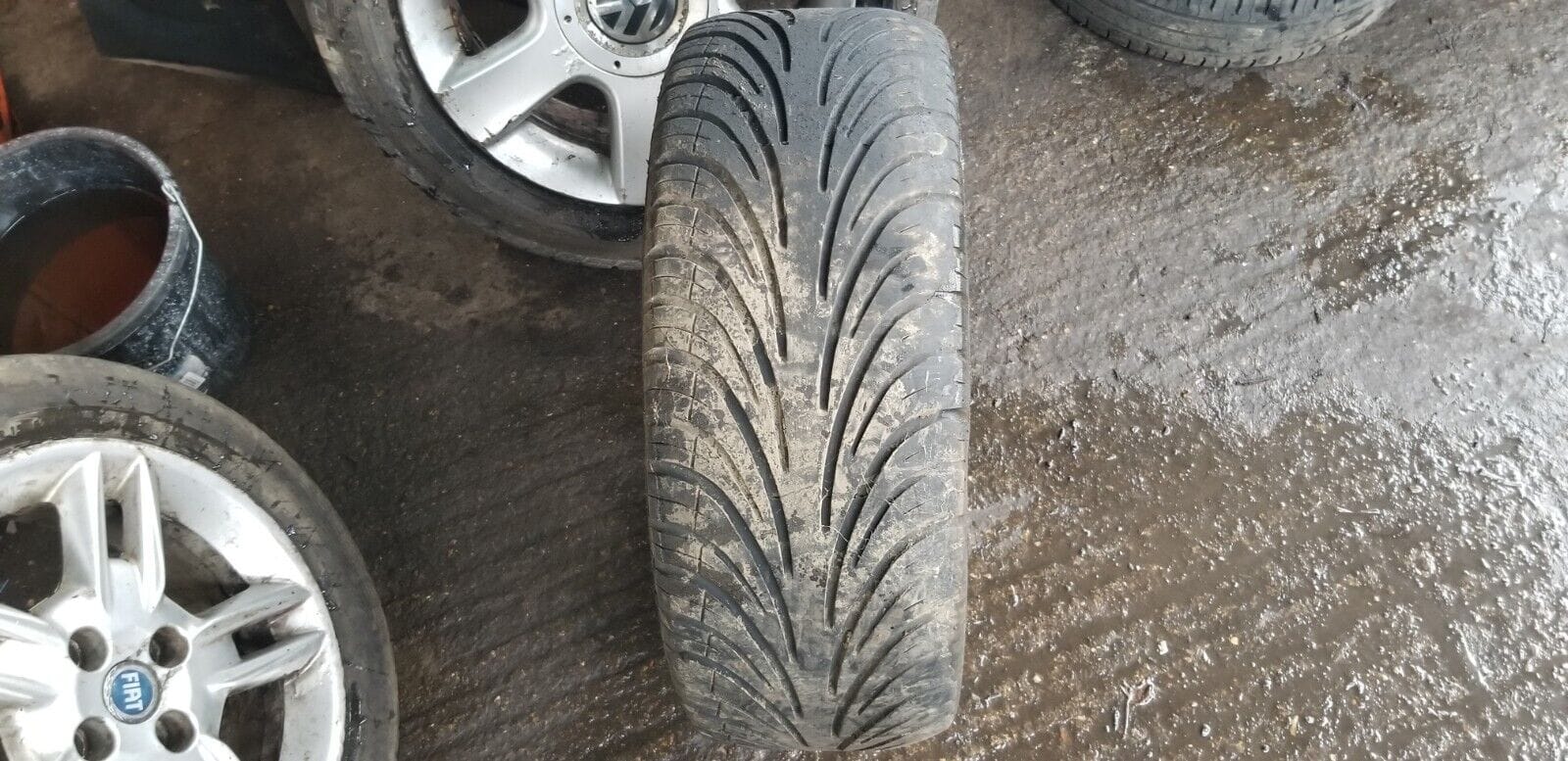 VW Golf MK6 17 inch Alloy Wheel and Tyre 225/45R17 1K0601025AN - Image 7