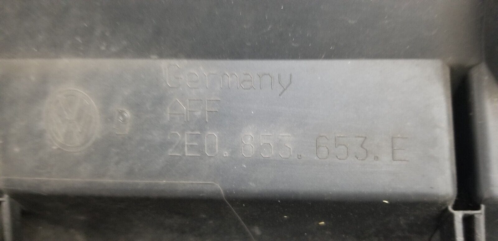 Volkswagen Crafter - Front Grill 2013 Genuine 2E0853653 HVW9068800385 |O - Image 4