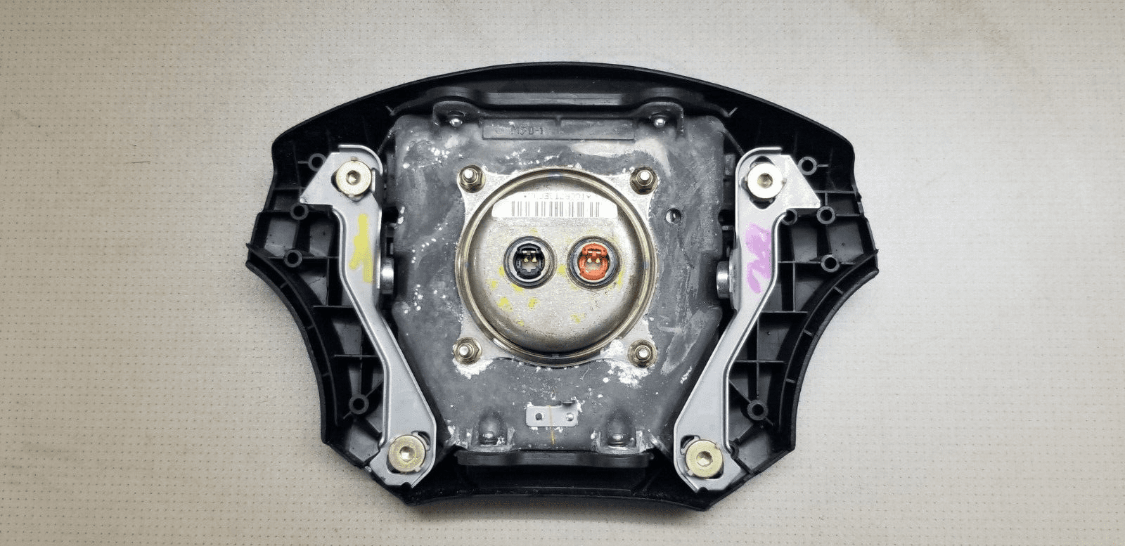 2005 Toyota Land Cruiser Drivers Air Bag - Image 3