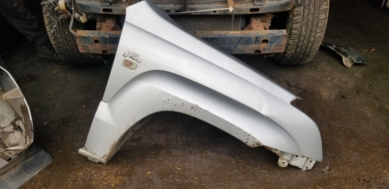 2005 Toyota Land Cruiser Right Side Front Fender Panel D-40 O/S Silver |O