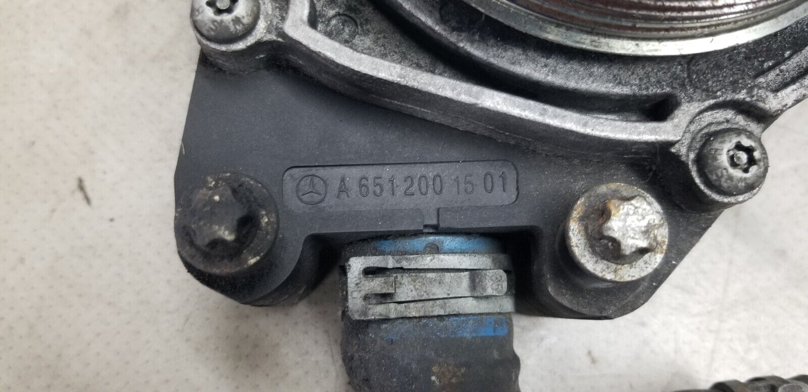 2010 MercedesBenz EClass E 220CDI /BlueTEC Diesel Water Coolant Pump A6512001501 - Image 4