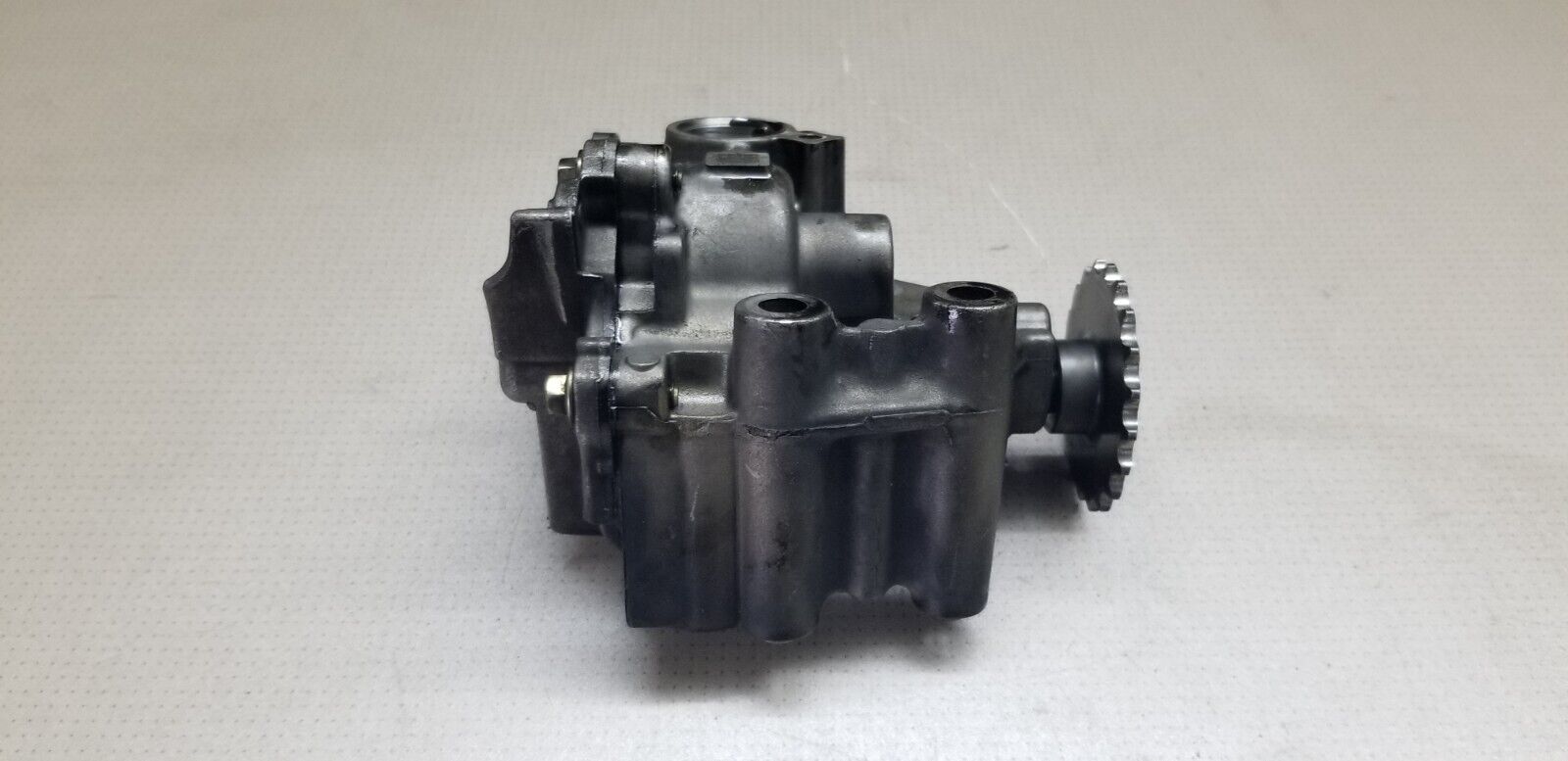 2012 Renault Trafic 8200345633 Oil Pump - Image 3