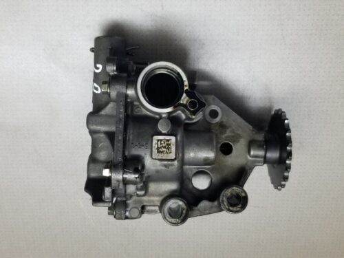 2012 Renault Trafic  8200345633 Oil Pump