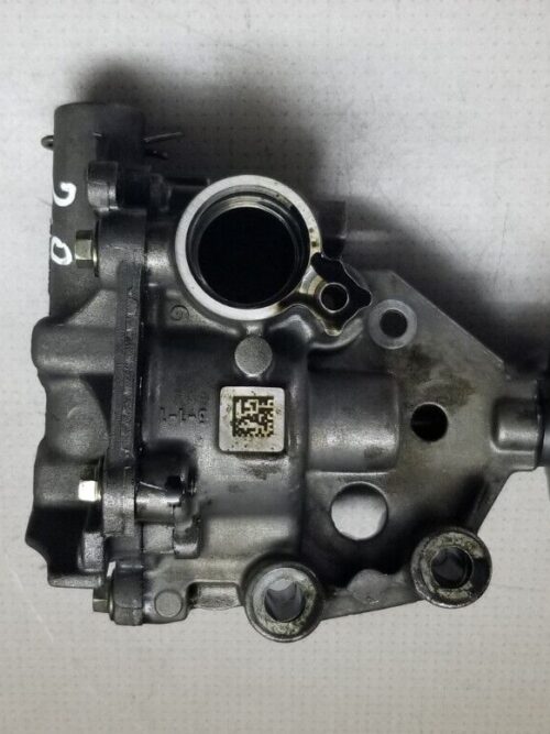 2012 Renault Trafic 8200345633 Oil Pump