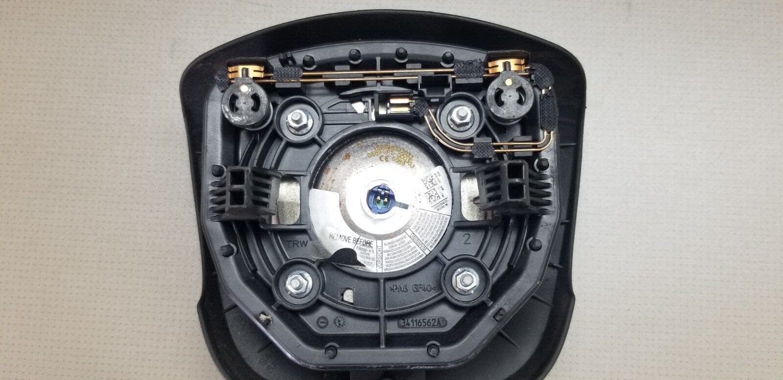 Used driver-side airbag for Renault Master LM35, OEM 985107504R