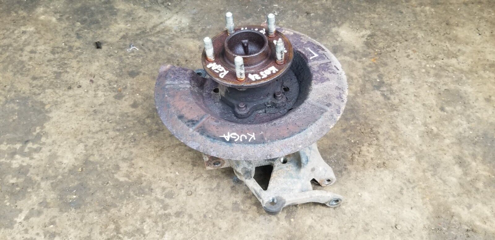 2016 Ford Kuga 2.0 TDCi N/S/R Passenger Side Rear Wheel Hub |O - Image 3