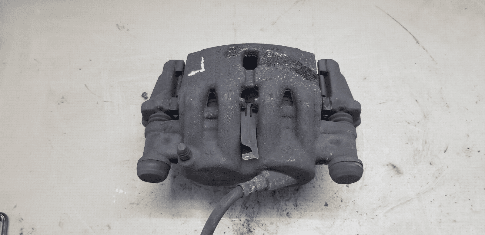 2018 Peugeot Boxer 335 L3H2 Mk3 Front Left Side Brake Caliper - Image 7