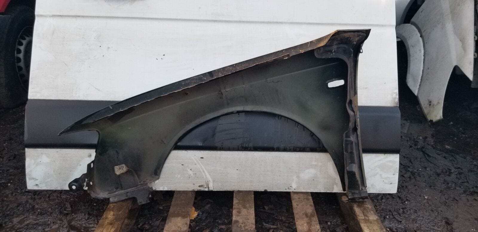 AUDI A4 B7 2007 O/S DRIVER SIDE FRONT WING PANEL - Image 4