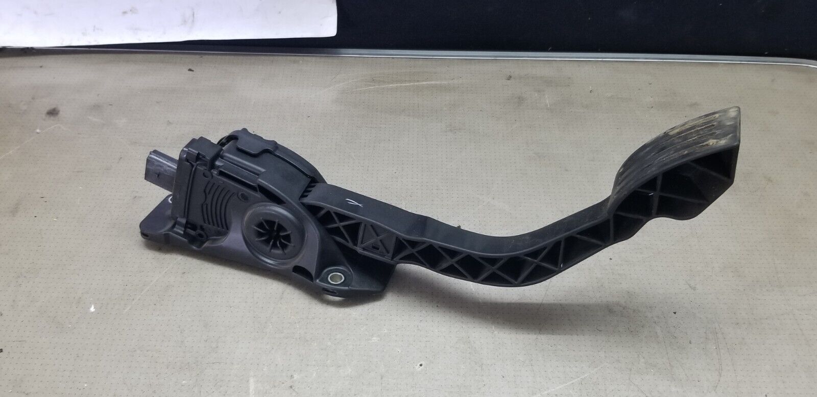 Ford Kuga MK2 2016 Accelerator Throttle Pedal F1DC-9F836-BA |O