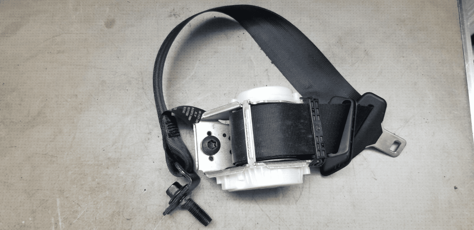 Used OEM rear right seat belt Ford Kuga Mk2