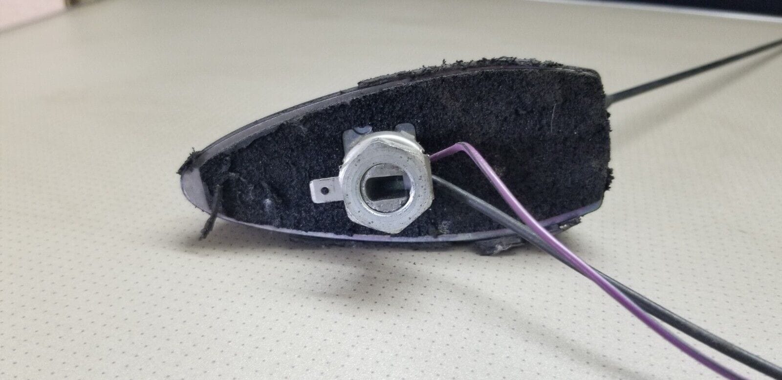 GENUINE MERCEDES BENZ SPRINTER W906 ROOF RADIO ANTENNA A9068200475 - Image 3