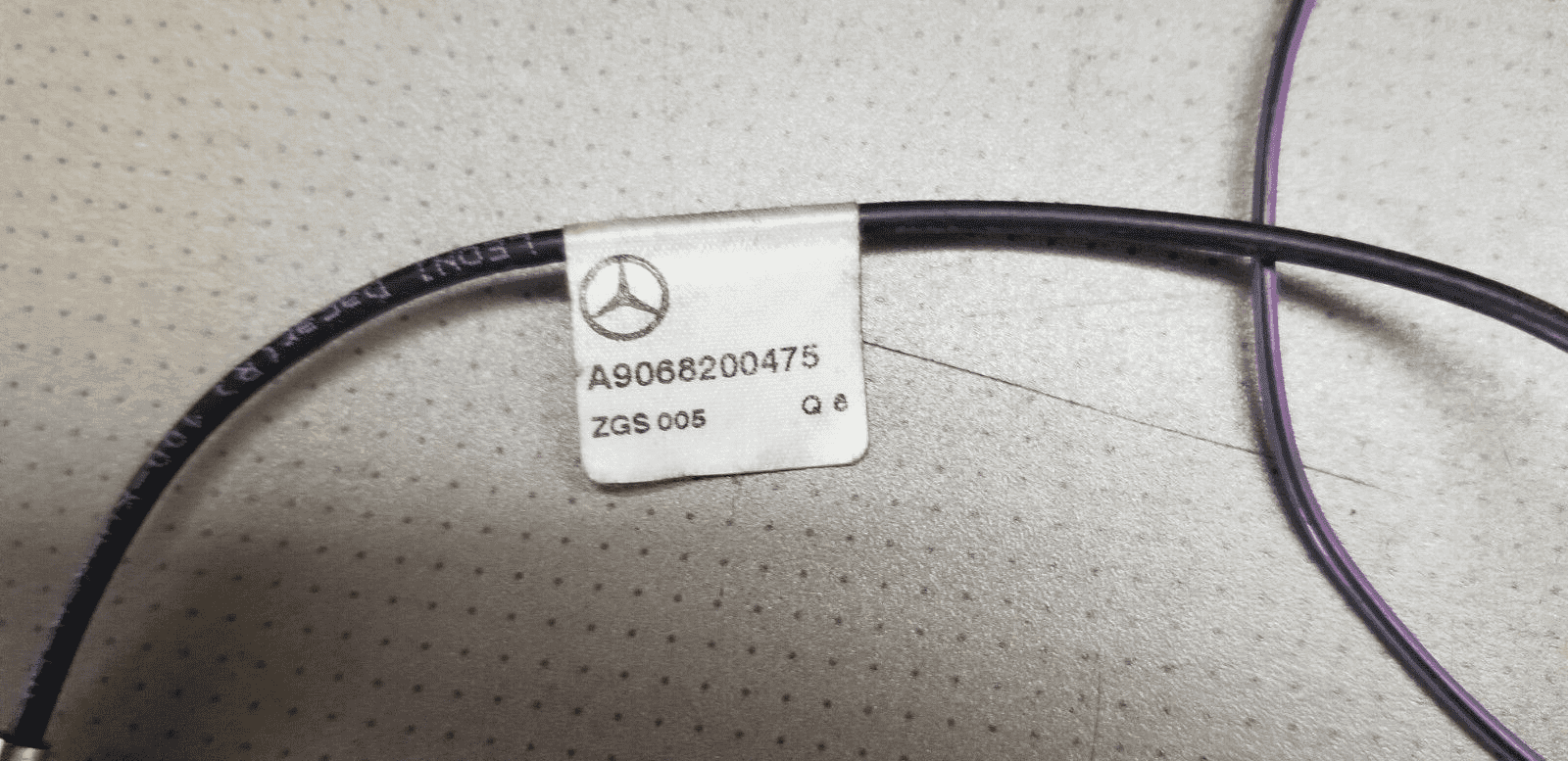 GENUINE MERCEDES BENZ SPRINTER W906 ROOF RADIO ANTENNA A9068200475 - Image 5
