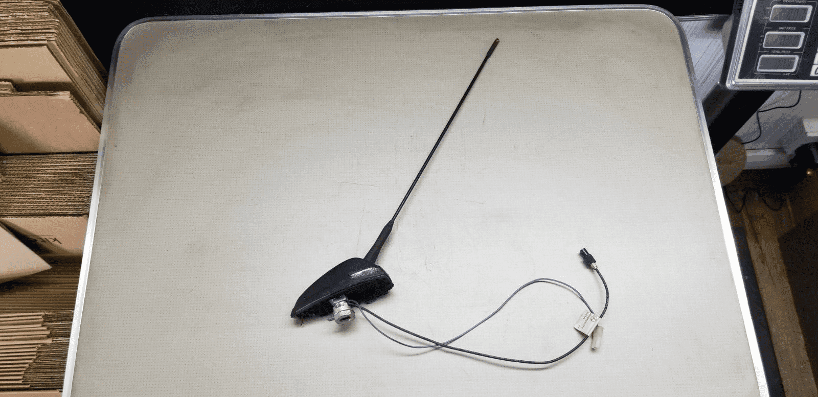 GENUINE MERCEDES BENZ SPRINTER W906 ROOF RADIO ANTENNA A9068200475