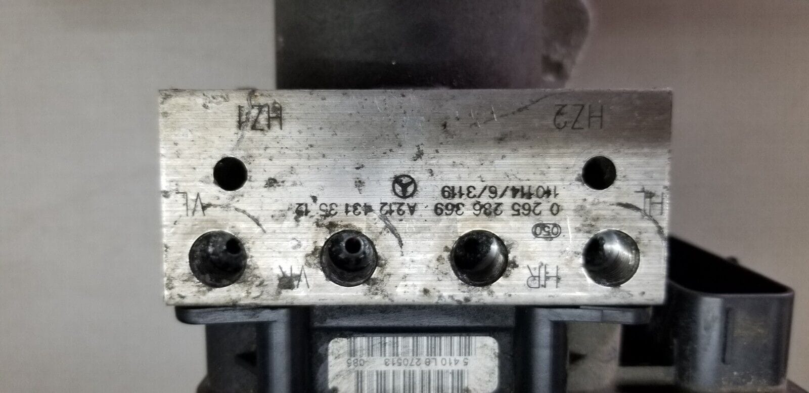 Genuine Mercedes Benz E Class W212 A2124313512 ABS Module 0265236369 - Image 6