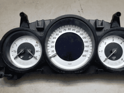 MERCEDES BENZ C CLASS 2007-2015 SPEEDOMETER/INSTRUMENT CLUSTER A2049002708