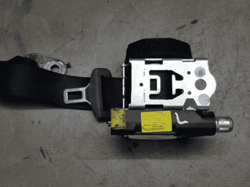 MERCEDES BENZ C CLASS SEAT BELT REAR LEFT PASSENGER SIDE NEARSIDE W204 2011