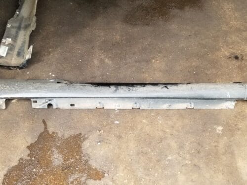 MERCEDES-BENZ E CLASS COUPE C207 AMG RIGHT SIDE SKIRT  A2076901040