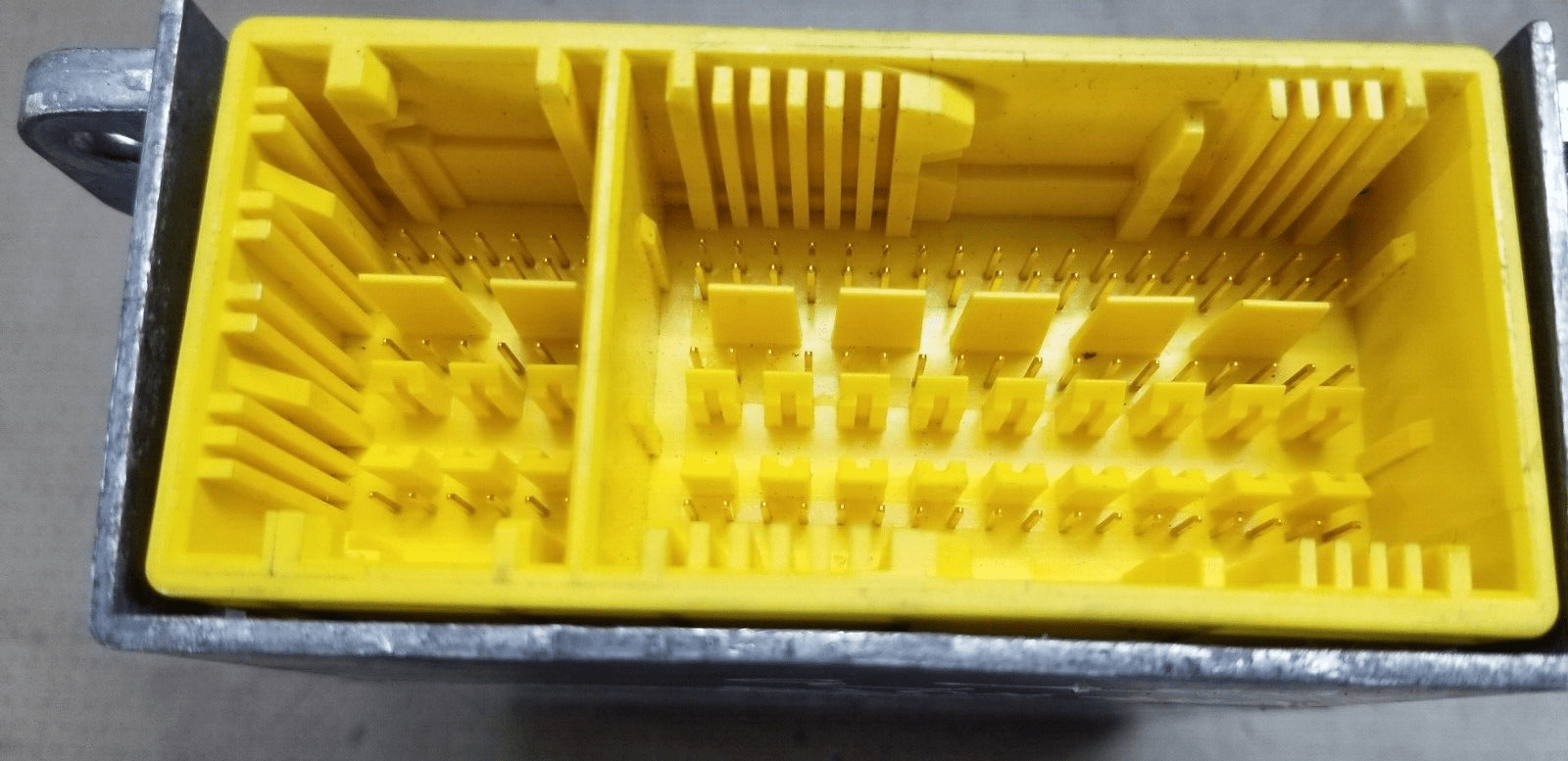 MERCEDES-BENZ E-CLASS W212 AIRBAG CONTROL UNIT A2129018508 - Image 4