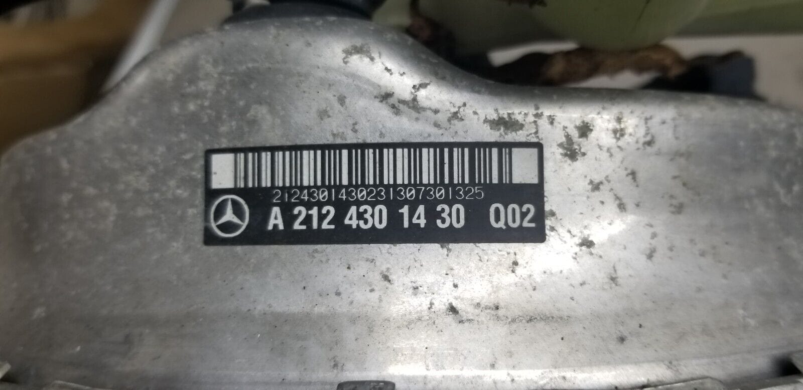 Mercedes Benz E class 2015 W212 Brake servo master cylinder A2124301430 - Image 3