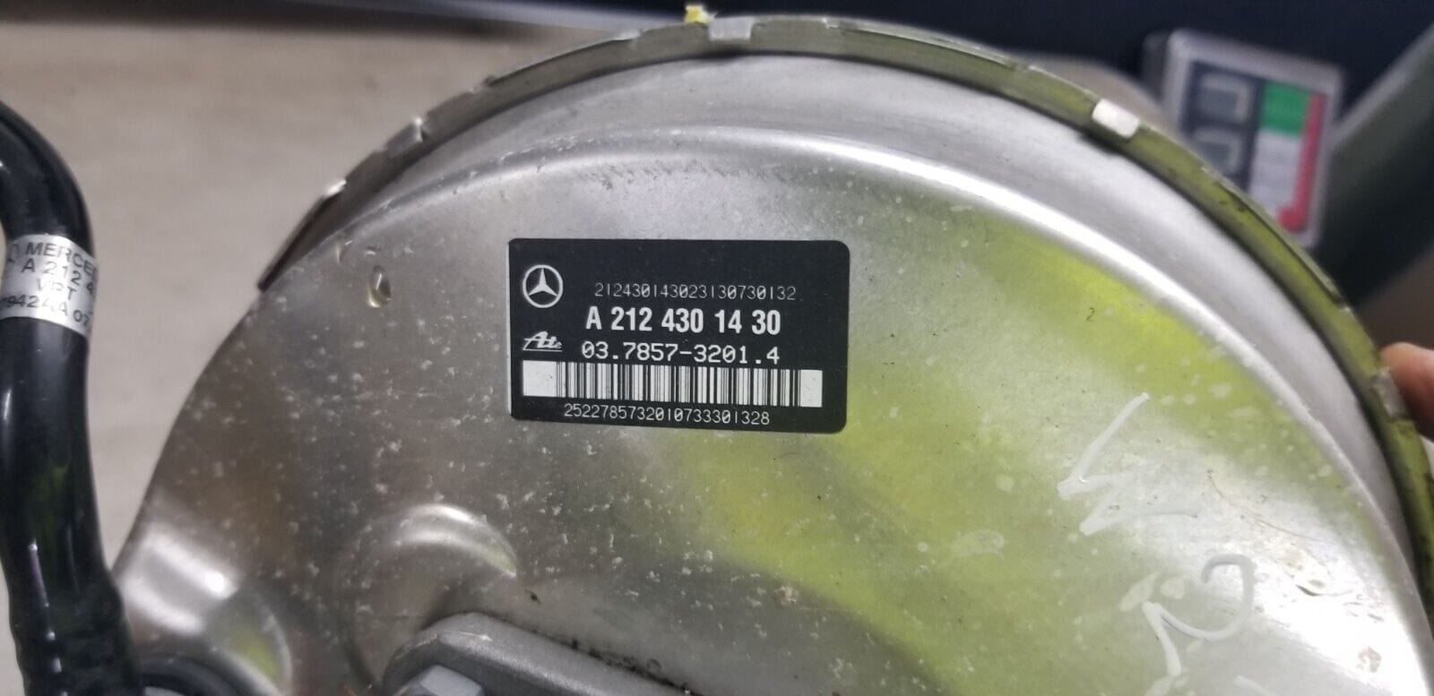 Mercedes Benz E class 2015 W212 Brake servo master cylinder A2124301430 - Image 6