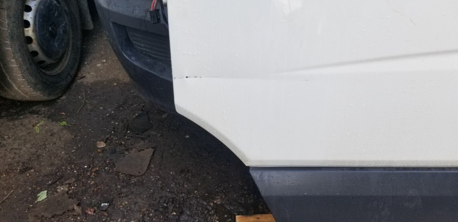 MERCEDES BENZ SPRINTER W906 VOLKSWAGEN CRAFTER PASSENGER SIDE FRONT WHITE DOOR - Image 3