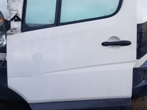 MERCEDES BENZ SPRINTER W906 VOLKSWAGEN CRAFTER PASSENGER SIDE FRONT WHITE DOOR