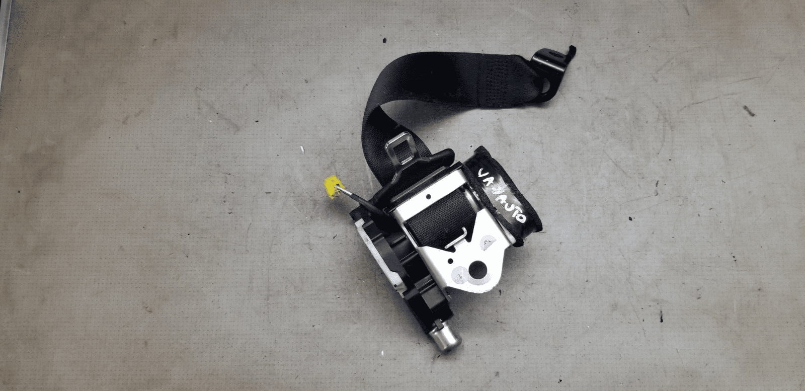 Mercedes Benz E Class Saloon Facelift Rear Seat Belt OEM A2128609585