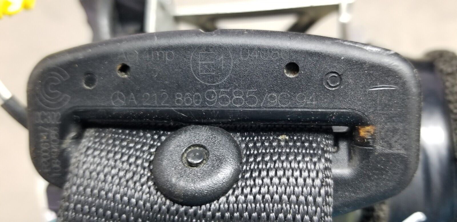 Genuine Mercedes W212 E Class Rear Seat Belt Left Side A2128609585