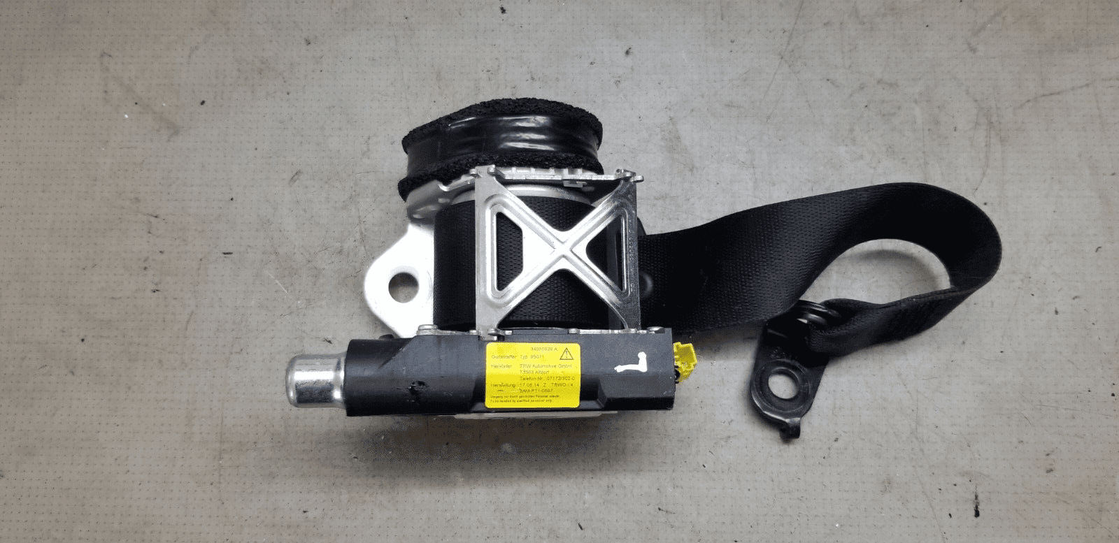 OEM Mercedes Benz W212 Rear Passenger Seat Belt A2128609585