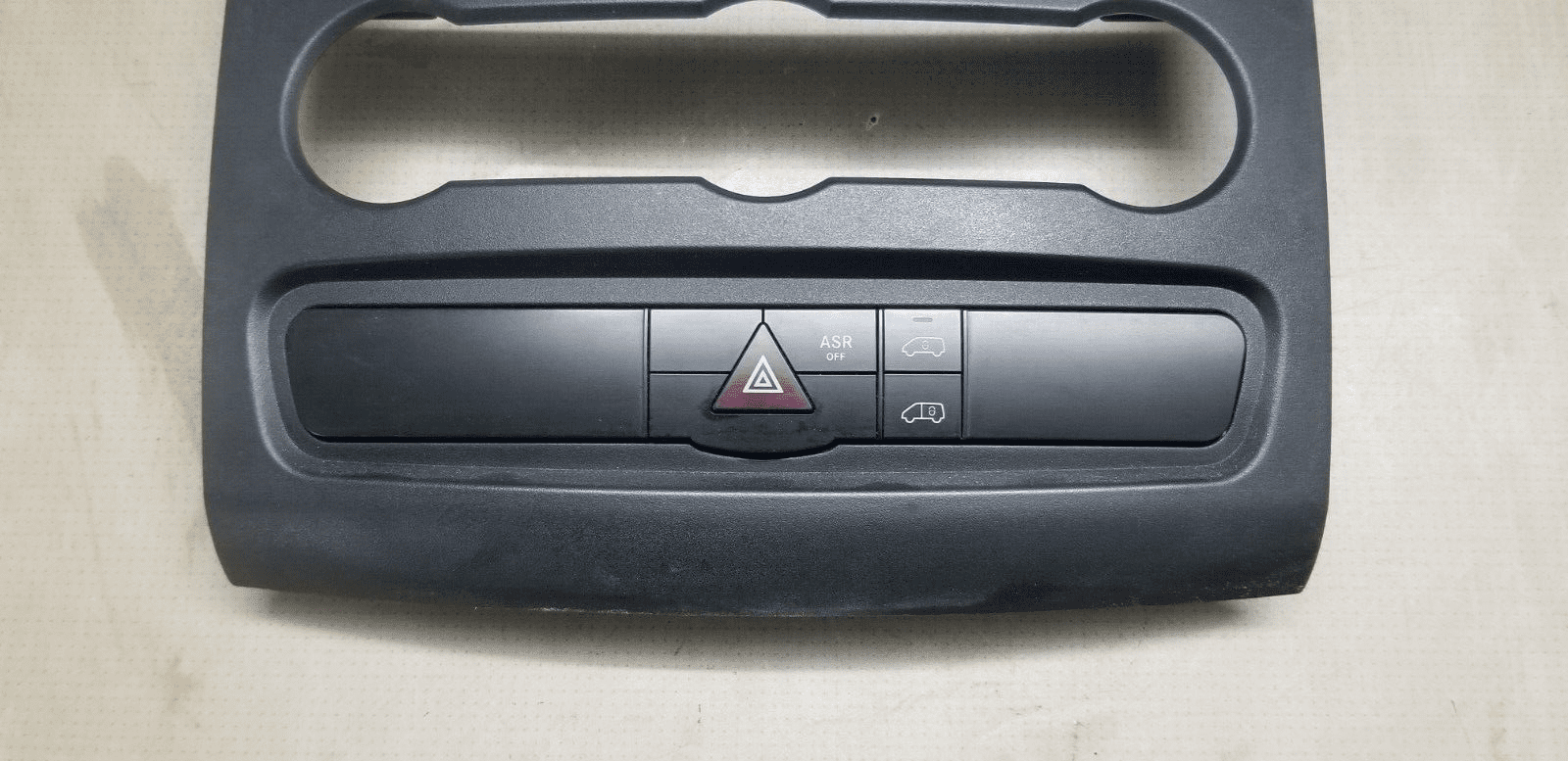 MERCEDES SPRINTER Hazard Light Switch Panel 2014 Diesel A9068701010 - Image 3