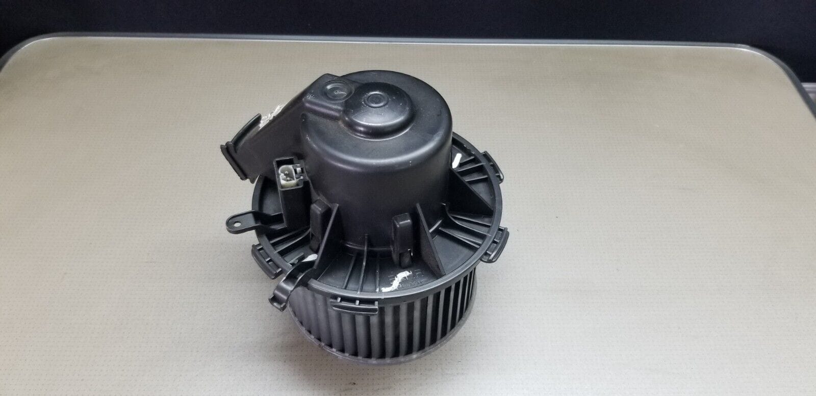MERCEDES SPRINTER Heater Blower Motor Fan 2015 2.1 Diesel W906 E7169 - Image 3