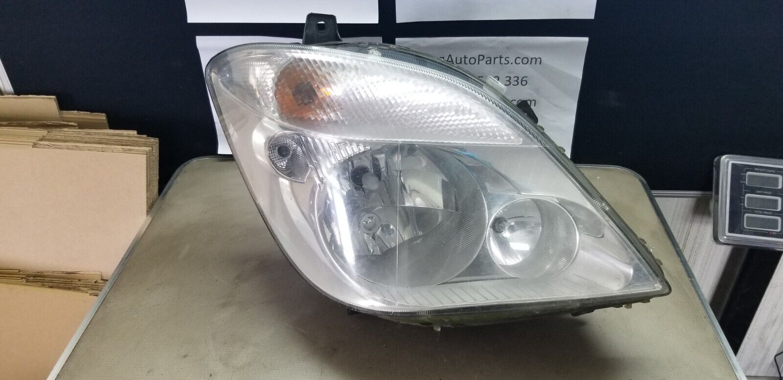 MERCEDES SPRINTER W906 O/S DRIVER RIGHT SIDE HEADLIGHT A9068200461