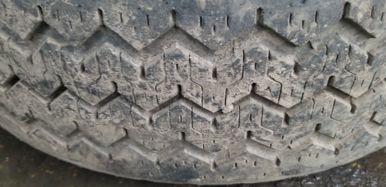 MERCEDES SPRINTER W906 / VW CRAFTER SET OF 4 STEEL WHEEL WITH TYRE 235/65R16C - Image 9