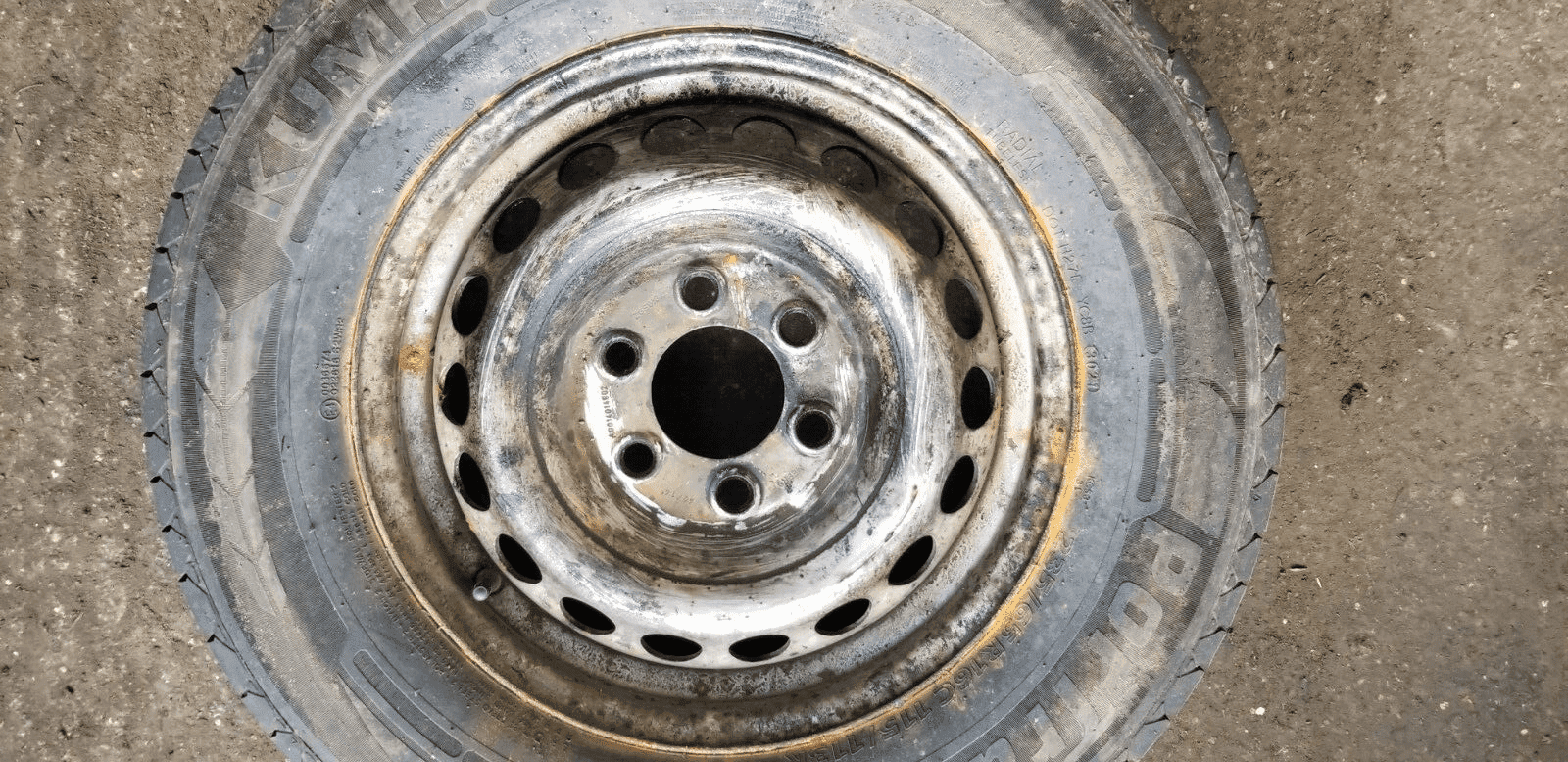 Mercedes Benz Sprinter/VW Crafter Steel Wheel and Tyre 235/65R16C |O - Image 3