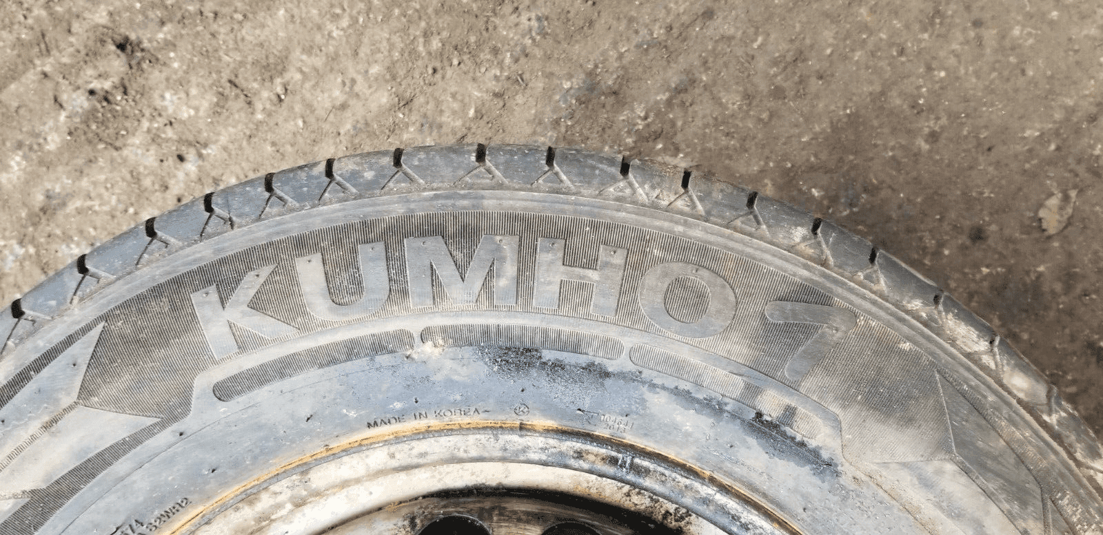 Mercedes Benz Sprinter/VW Crafter Steel Wheel and Tyre 235/65R16C |O - Image 9