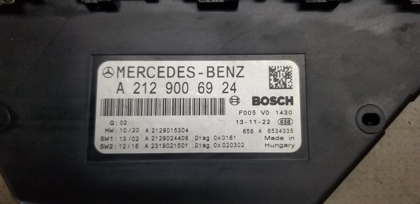 Mercedes W212 E-Class E300 AMG fuse box ECU part number A2129006924