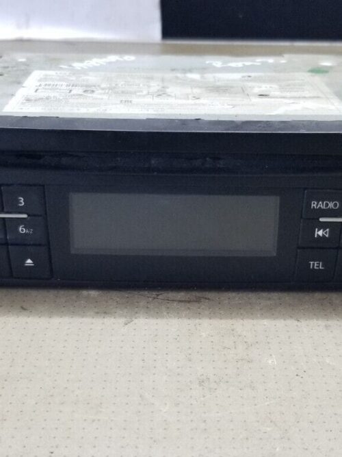 Front view of Radio Stereo Unit 281155360R, compatible with Nissan NV400, Vauxhall Movano & Renault Master MK3 (2011–2018).