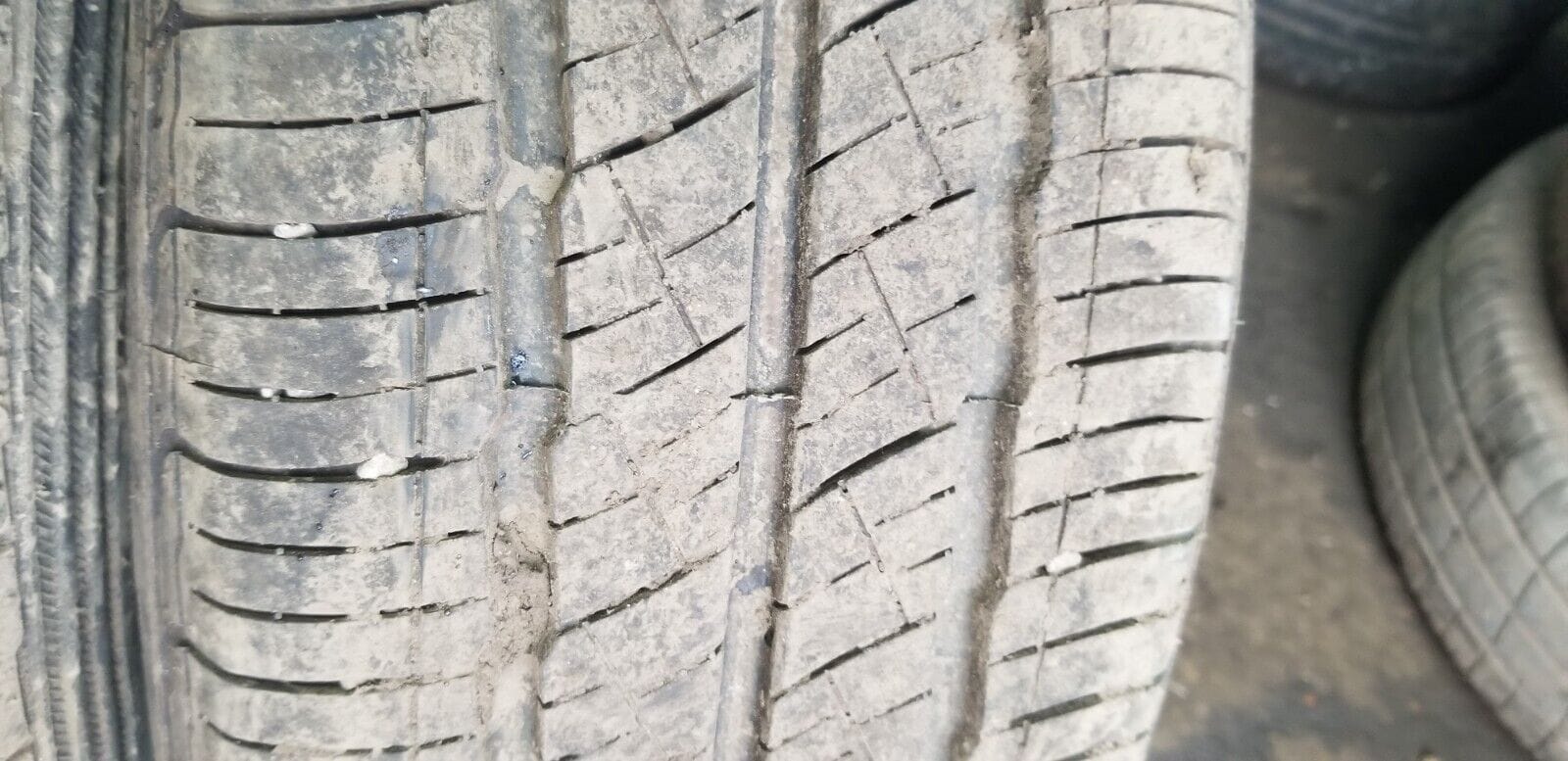 RENAULT MASTER STEEL WHEEL & TYRE - 215/65 R16C/ Price is for 1 wheel - Image 11