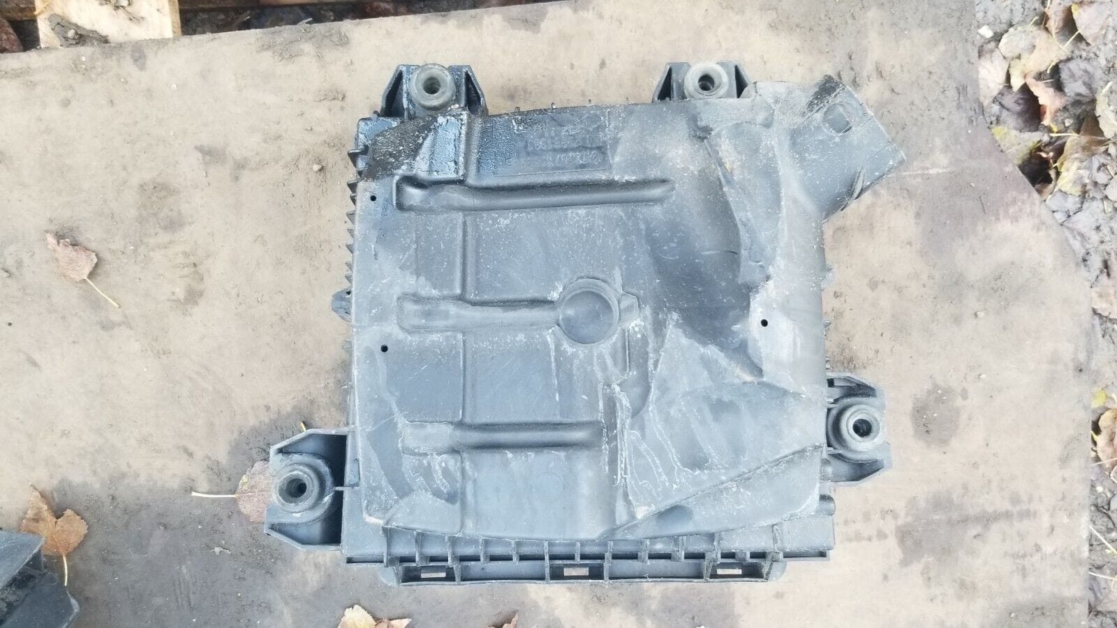 Renault Trafic Air Filter Housing 2.0 Diesel 8200760899 - Image 3