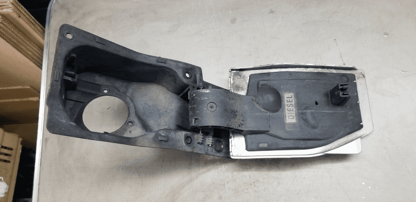 Renault Trafic Fuel Filler Flap 93457834 Trafic Iii 2014-2023 |O - Image 5
