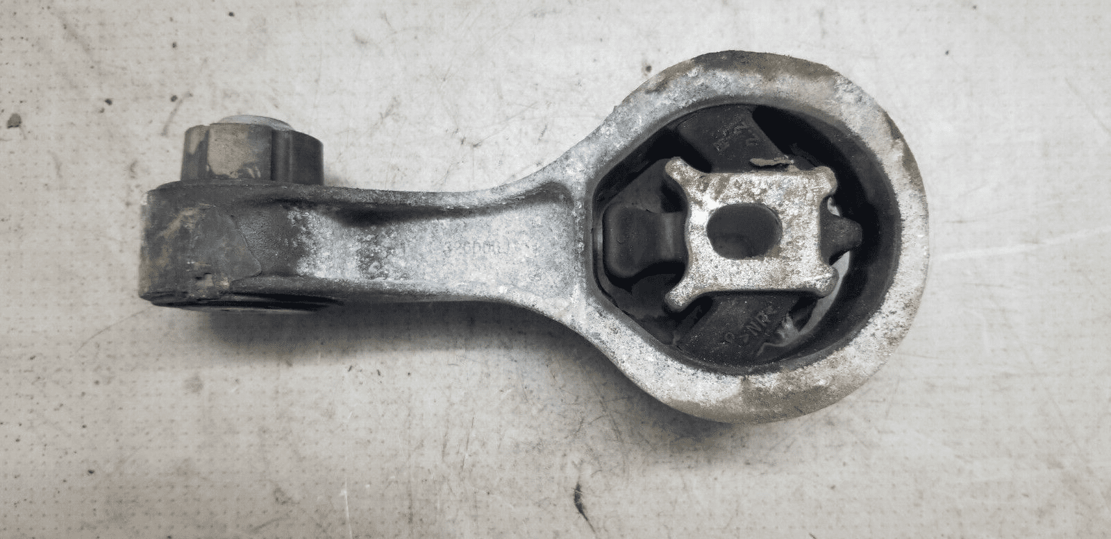 RENAULT TRAFIC MK2 2013 1.9 ENGINE MOUNT (REAR) 8200404271 - Image 4