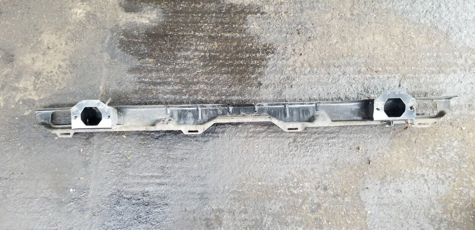 Renault Trafic Vauxhall Vivaro 2016 Mk3 Rear Crash Bar |O - Image 4