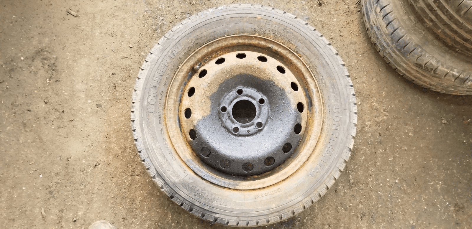 Renault Trafic Vivaro Steel Wheel And Tyre 195/65R16C