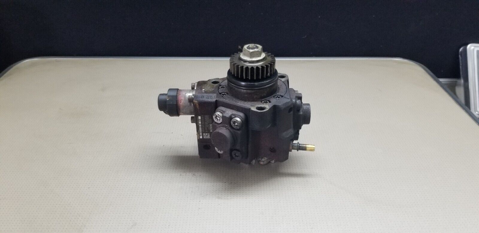 Renault Trafic / Vauxhall Vivaro 2.0 Diesel High Pressure Fuel Pump 8200950493 - Image 3