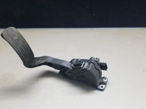 Renault Master MK3 2011-22 Genuine Throttle Pedal 8200672372 |O