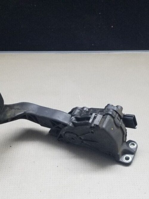 Renault Master MK3 2011-22 Genuine Throttle Pedal 8200672372 |O