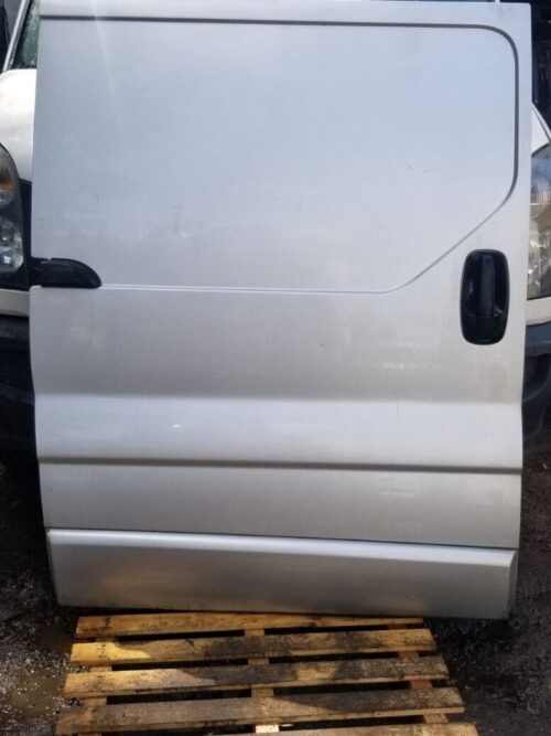 SIDE SLIDING DOOR LOADING VAUXHALL VIVARO RIGHT SIDE