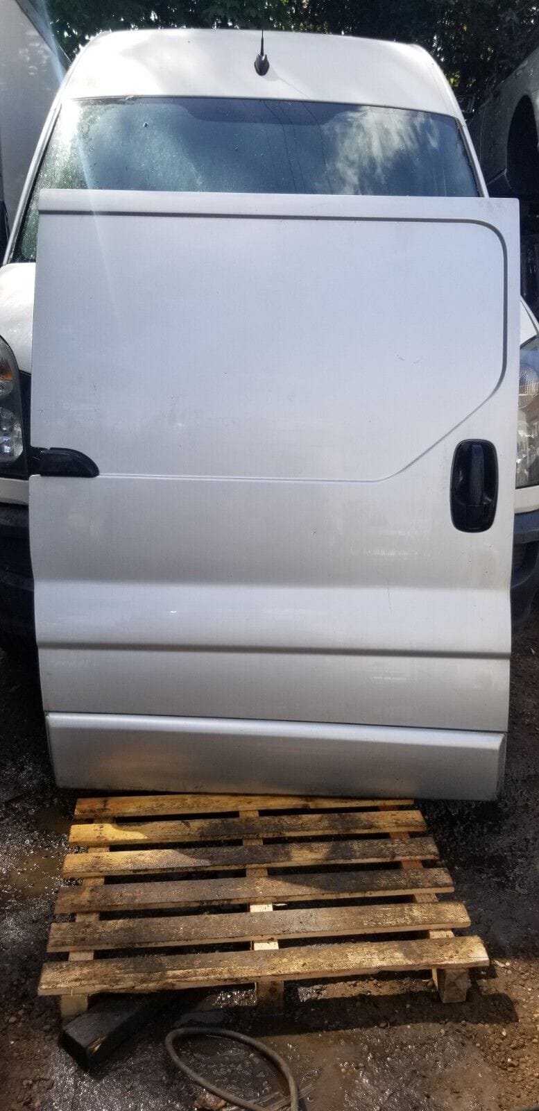 SIDE SLIDING DOOR LOADING VAUXHALL VIVARO RIGHT SIDE