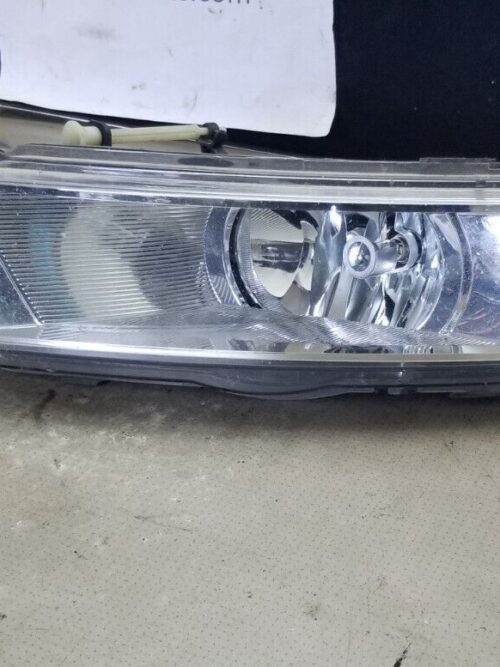 OEM front fog light LH passenger side for Skoda Rapid 2012–2017